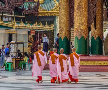 Shwedagon pagoda in Yangon, Myanmar 