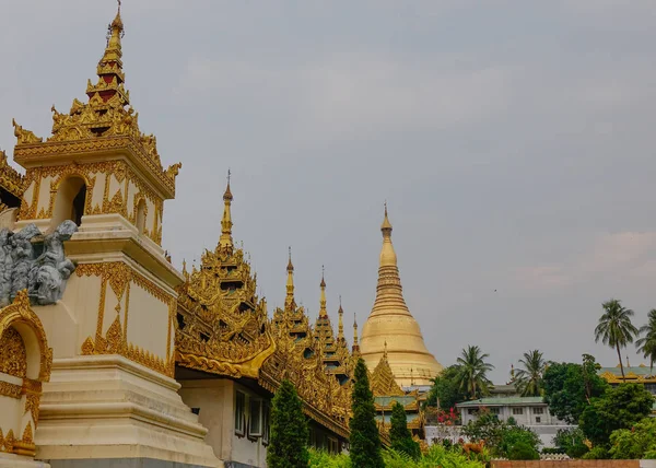 Shwedagon-Pagode in Rangun, Myanmar — Stockfoto