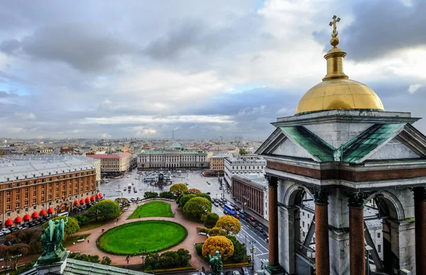 Flygbild över St. Petersburg, Ryssland — Stockfoto