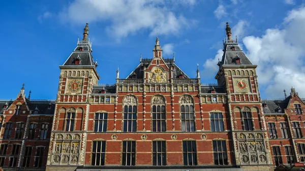 Edificios antiguos de Amsterdam, Holanda — Foto de Stock