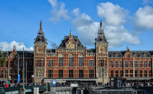 Vecchi edifici di Amsterdam, Olanda — Foto Stock