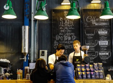 Dalat, Vietnam 'da bir kafe.