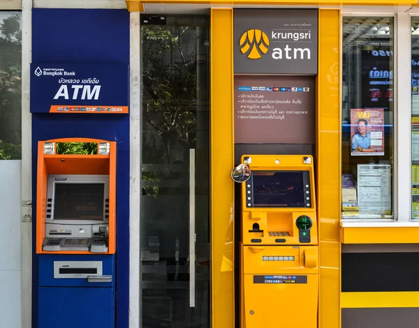 İş bölgesinde ATM makineleri — Stok fotoğraf