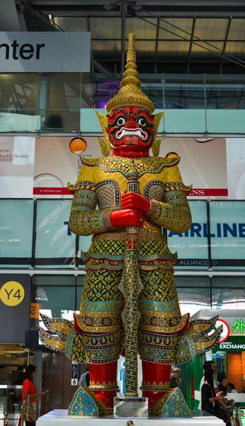 Estátua de Deus no Aeroporto de Bangkok Suvarnabhumi — Fotografia de Stock