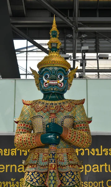 Statua di Dio all'aeroporto di Bangkok Suvarnabhumi — Foto Stock