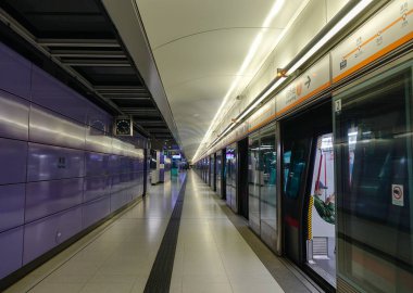 Hong Kong 'daki metro istasyonu.
