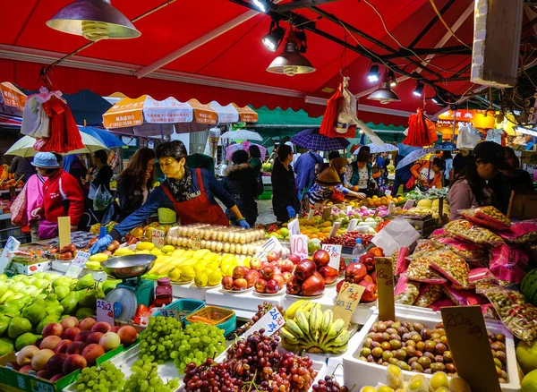 Mercado de fruta em Hong Kong — Fotografia de Stock