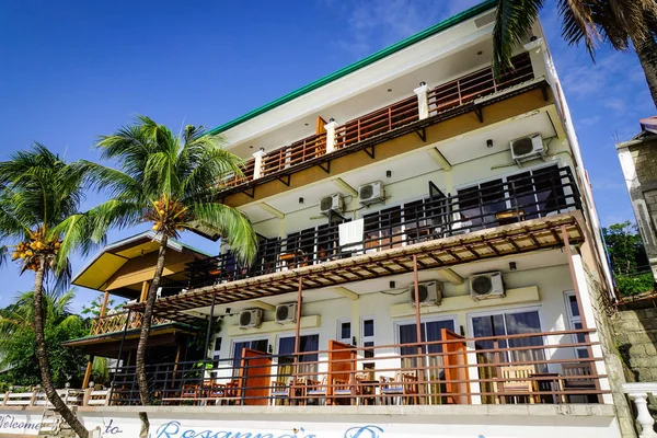 Luxury hotel on the beach in El Nido, Philippines — Stock Photo, Image