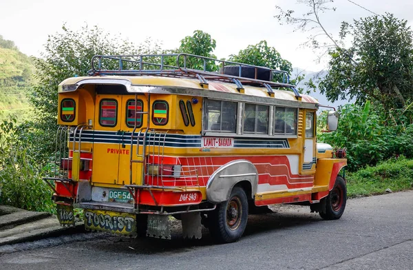 Vehículos en la calle en Banaue, Filipinas —  Fotos de Stock