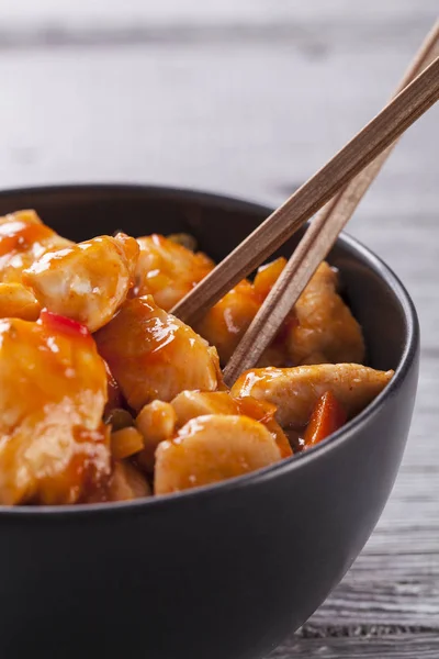 Poulet chinois sauce aigre-douce — Photo