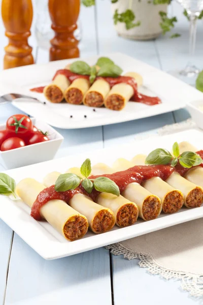 Canneloni op plaat — Stockfoto