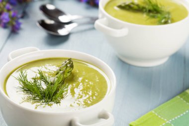 Kuşkonmaz ile lezzetli çorba.