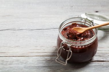 ev yapımı Erik reçeli