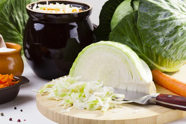 Fresh cabbage prepared for pickling — Stock Photo, Image