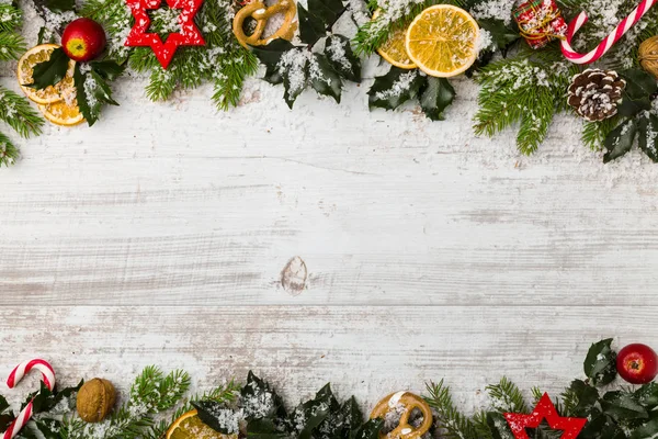 Decoración de Navidad sobre tablas de madera . —  Fotos de Stock