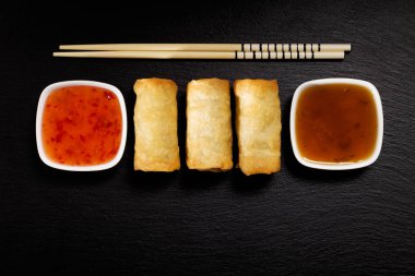 Derin, sebze ve pirinç ile Pişmiş börek.