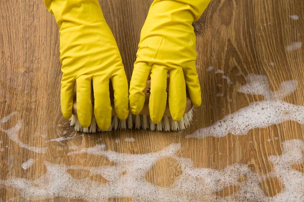 Concetto di pulizia - lavaggio pavimenti — Foto Stock