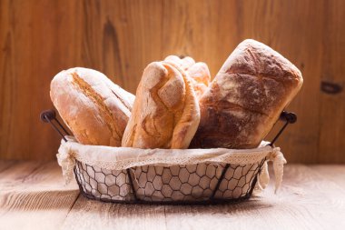 Taze ekmek, tahıl ve tahıl bileşimi. 