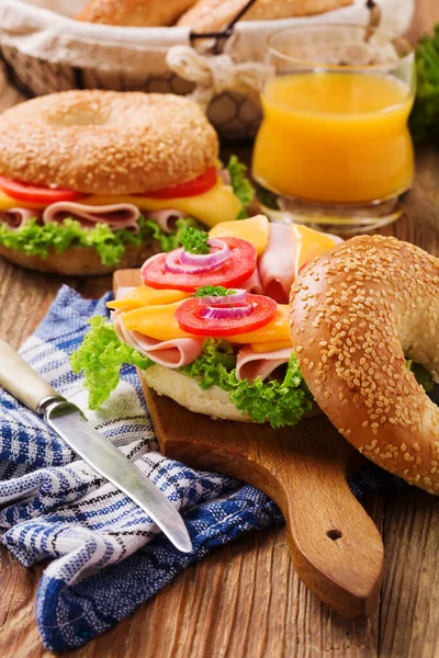 Friska kalkon smörgås på en Bagel — Stockfoto