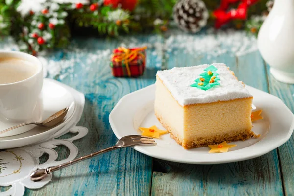 Delicious Traditional Cheesecake Christmas Decoration Front View — Stock Photo, Image