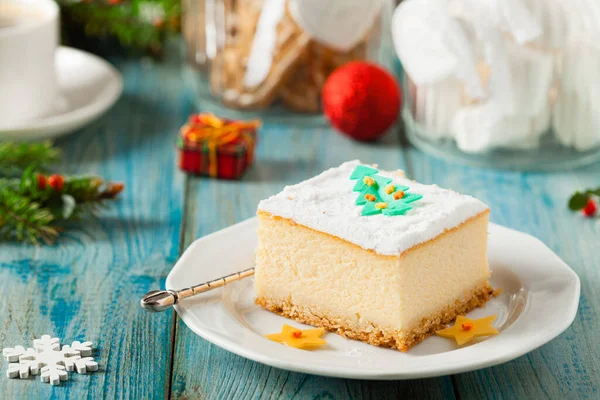 Delicious Traditional Cheesecake Christmas Decoration Front View — Stock Photo, Image