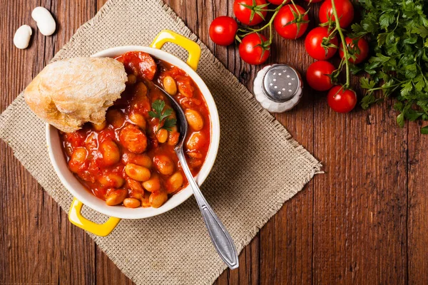 Baked Beans Tomato Sauce Served Yellow Clay Bowls Top View — Stock Photo, Image