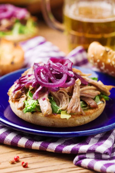 Burger Meat Duck Red Onion Lettuce Served Beer — Stock Photo, Image