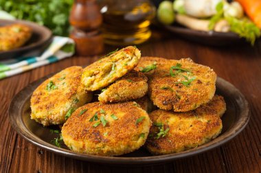 Lezzetli vejetaryen pirzolalar. Ön görünüm.