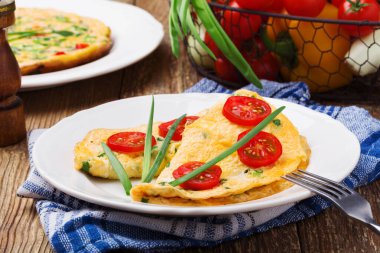 Sebzeli lezzetli omlet.