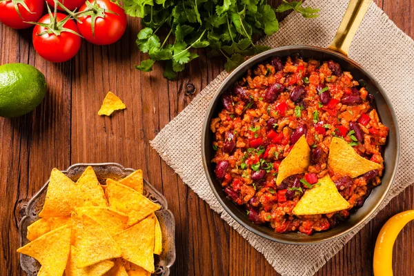 Mexicaanse Nacho Met Chili Con Carne Bovenaanzicht — Stockfoto