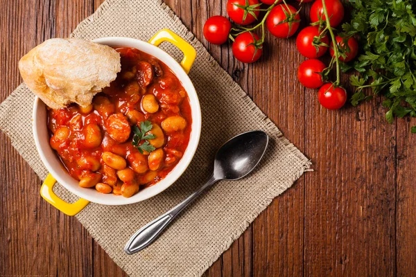 Baked Beans Tomato Sauce Served Yellow Clay Bowls Top View — Stock Photo, Image