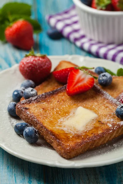 Toast Français Traditionnel Délicieux Sucré Aux Fruits Beurre — Photo