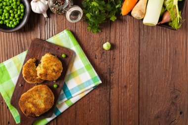 Lezzetli vejetaryen pirzolalar. Üst görünüm.