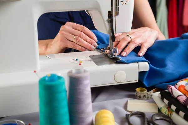 Nähwerkstatt Reißverschluss Nähmaschine — Stockfoto