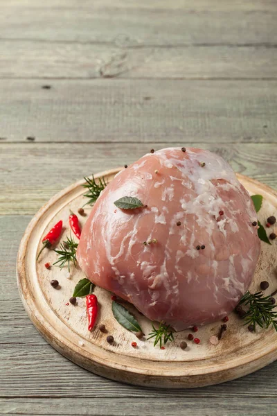 Raw Whole Ham Front View — Stock Photo, Image