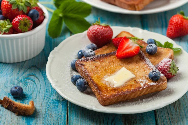 Toast Français Traditionnel Délicieux Sucré Aux Fruits Beurre — Photo