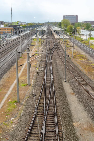 Pemandangan Besar Pada Rel Kereta Api Baja — Stok Foto