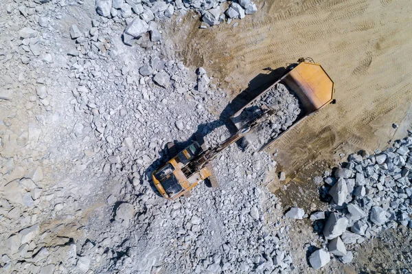 Vista Aérea Del Camión Excavadora Trabajando Mina Piedra — Foto de Stock