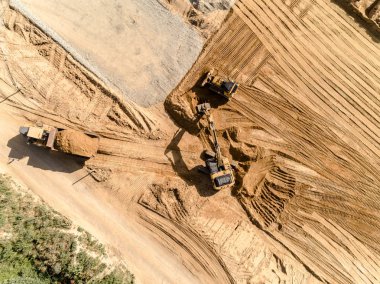 Yeni yol inşaatının hava manzarası