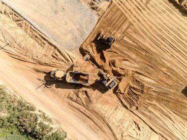 Yeni yol inşaatının hava manzarası