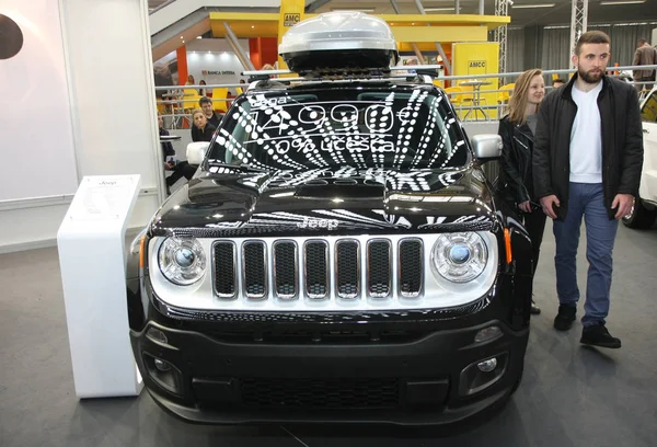 Belgrad, Sırbistan-Mart 27,2018: Jeep Renegade Limited 1.6 Jtdm 120hp Ddor Bg araba gösterisi 06 