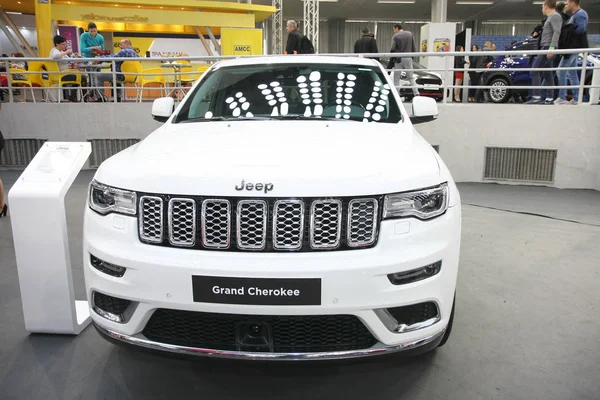 Belgrad, Sırbistan-Mart 27,2018: Jeep Grand Cherokee Ddor Bg araba gösterisi 06 