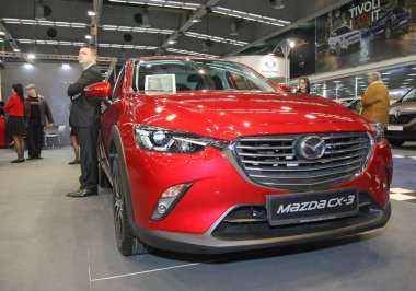 Belgrad, Sırbistan-Mart 27,2018: Mazda Cx-3 G120 devrim Ddor Bg araba gösterisi 06 