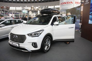 Belgrad, Sırbistan-Mart 27,2018: Hyundai Santafe Ddor Bg araba gösterisi 06 