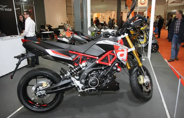 Belgrade Serbia Marzo 2018 Aprilia Dorsoduro 900 Ddor Car Show — Foto de Stock