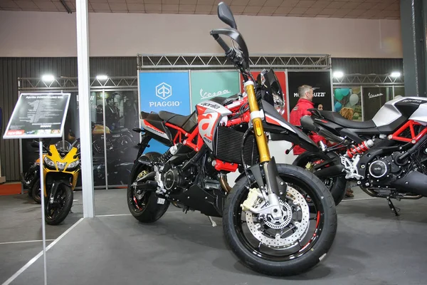 Bělehrad Srbsko Březen 2018 Aprilia Dorsoduro 900 Ddor Auto Show — Stock fotografie