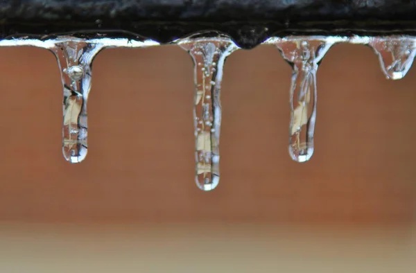 Eiszapfen Hängen Geländer Nahsicht — Stockfoto