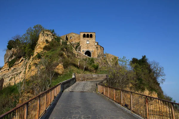 Naar de richting Civita di Bagnoregio — Stockfoto