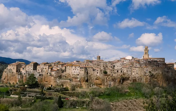 Pitigliano, een van de dorpen van de TUFS beschaving — Stockfoto