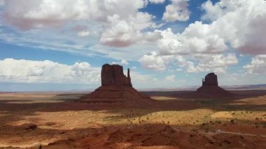 Anıt vadi panorama Arizona-Utah sınırında ABD Navajo ulus kabile Park Ziyaretçi Merkezi